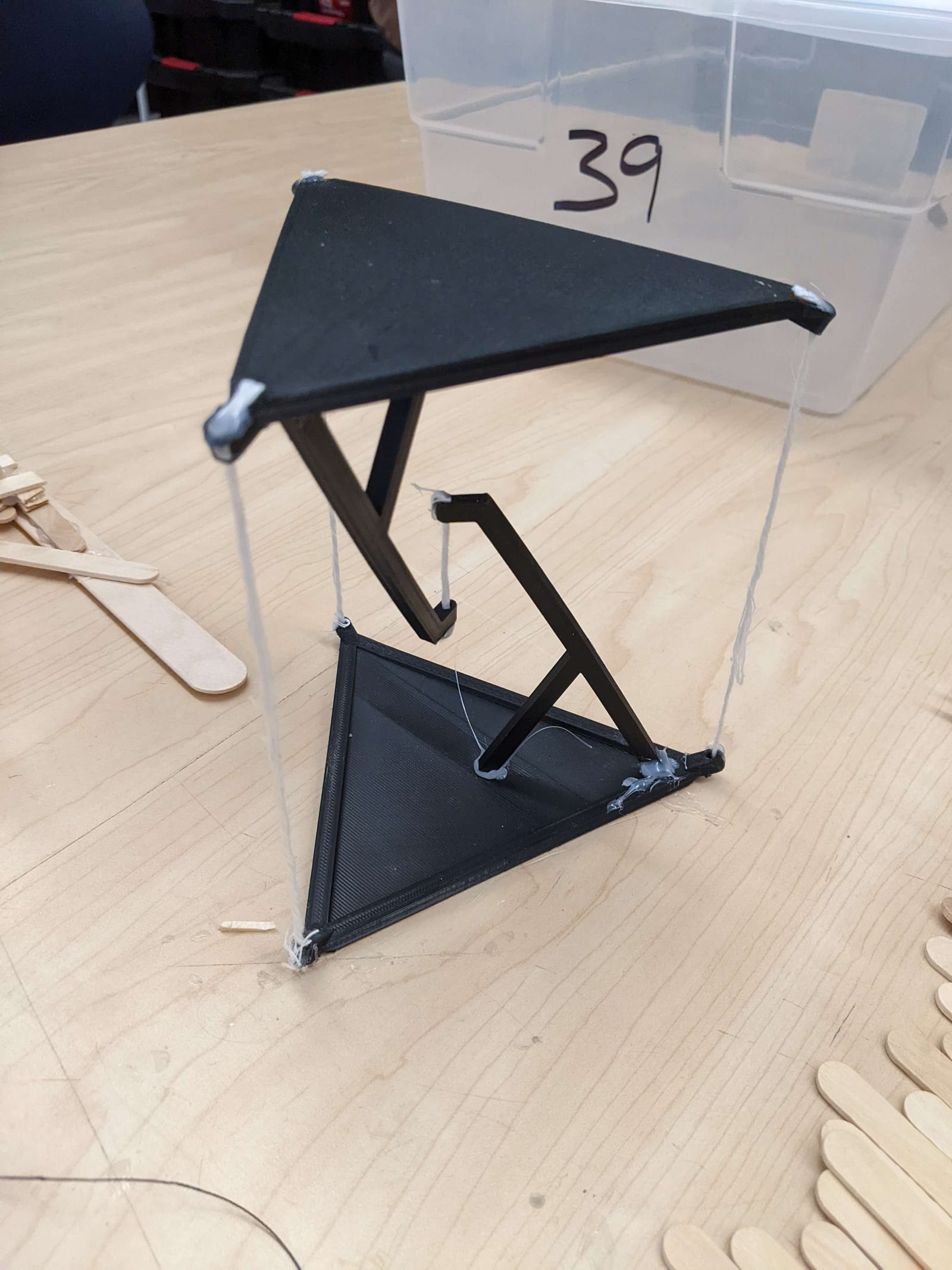 Tensegrity structure — a sourced model I 3D printed